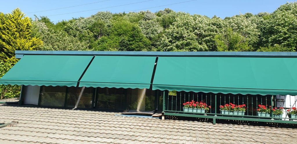 Win Tent 4